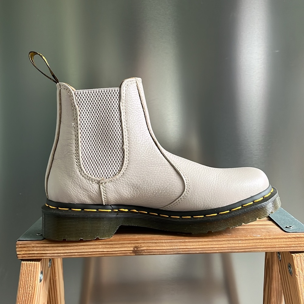 Dr. Martens 2976 Chelsea Boots 7 NWT - Picture 11 of 14